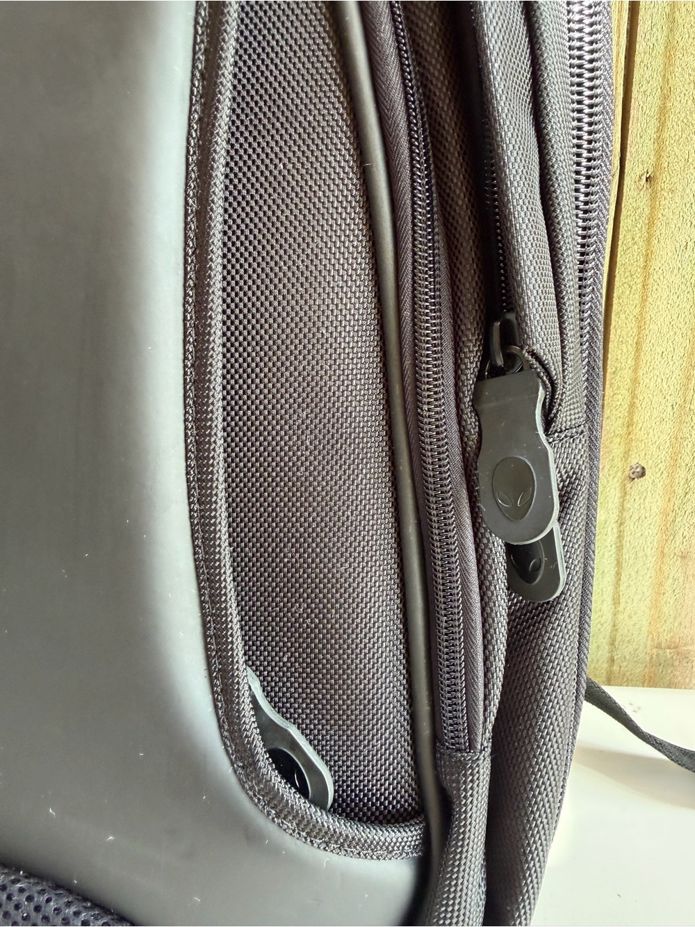 Alienware Black Hard-Shell Front Laptop Backpack - Picture 3 of 8